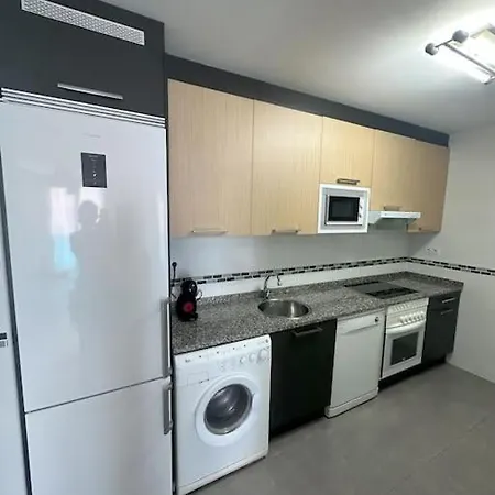 Piso Con Plaza De Garaje Apartment *